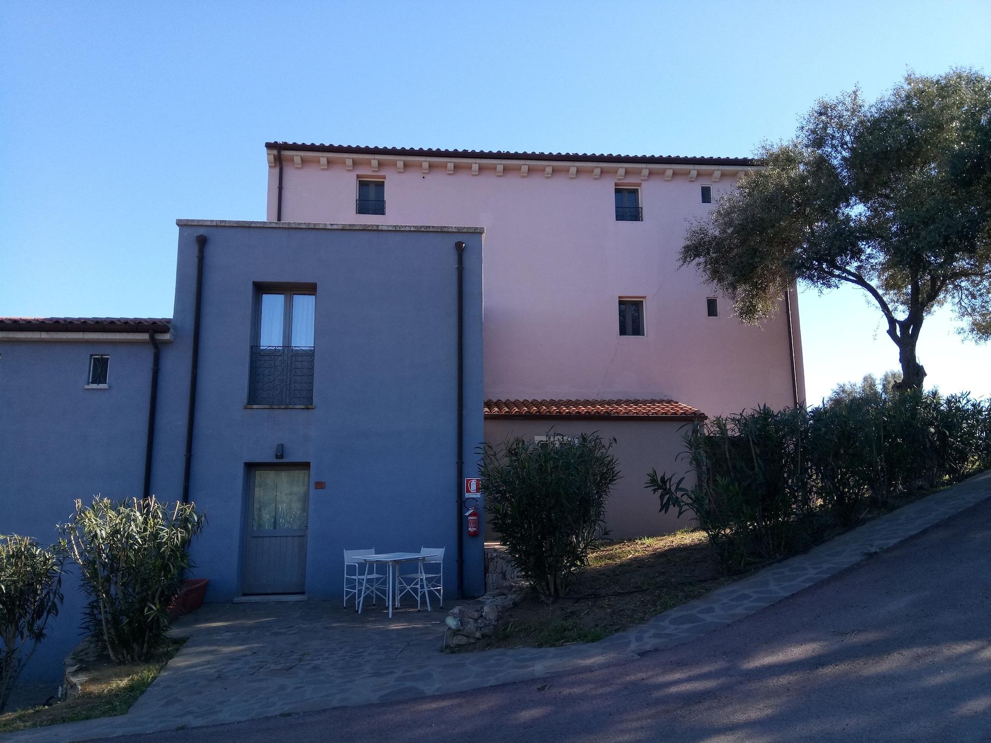 Liscia Country Relais Guest House Sant'Antonio di Gallura Luaran gambar