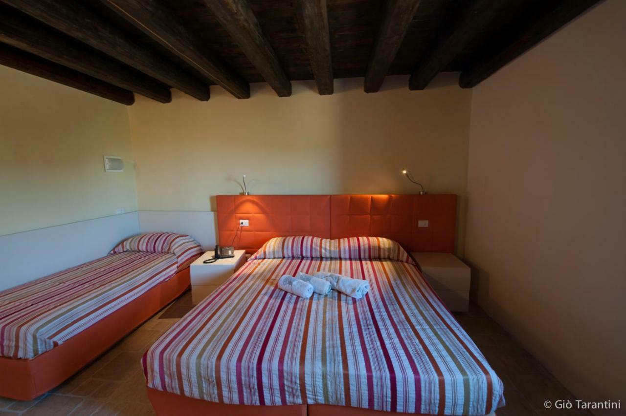 Liscia Country Relais Guest House Sant'Antonio di Gallura Luaran gambar
