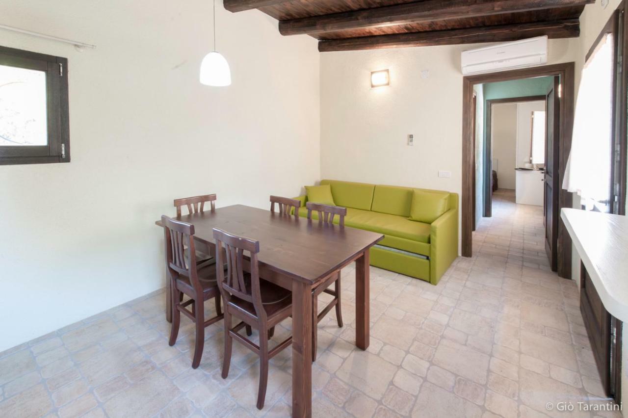 Liscia Country Relais Guest House Sant'Antonio di Gallura Luaran gambar