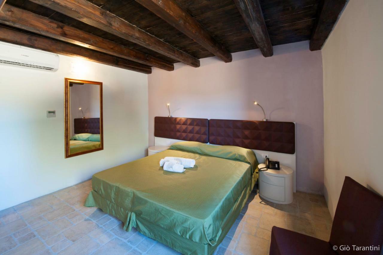 Liscia Country Relais Guest House Sant'Antonio di Gallura Luaran gambar
