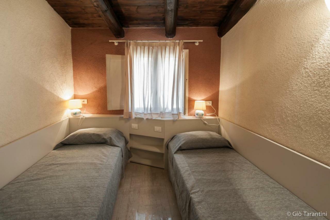 Liscia Country Relais Guest House Sant'Antonio di Gallura Luaran gambar